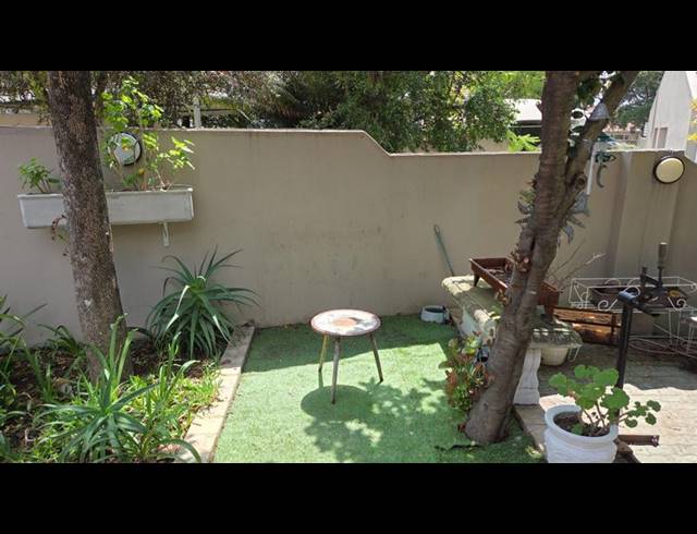 2 BEDROOM TOWNHOUSE FOR SALE IN BUCCLEUCH